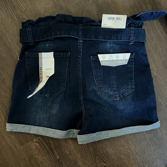 NWT Jean Shorts - Picture 3 of 3